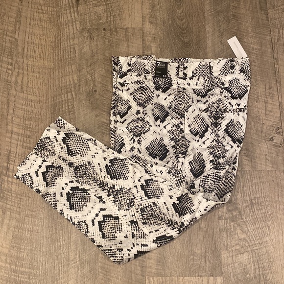 NWT NY&Co Paperbag-Waist Pants 18 - Picture 3 of 4